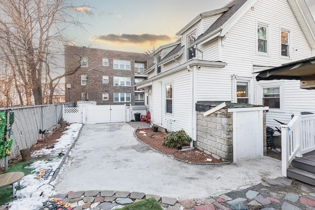 Photo of 12 Warren Pl