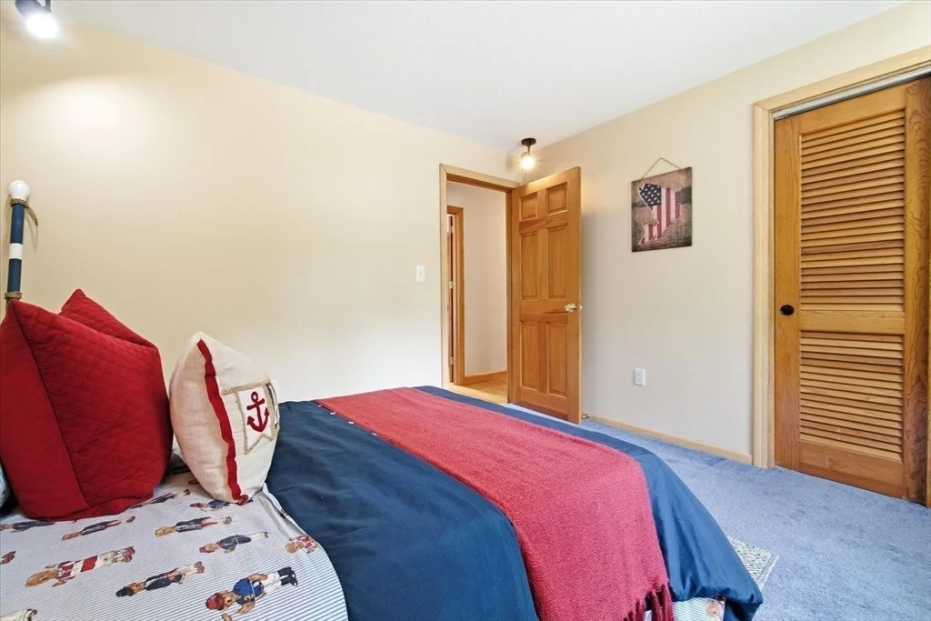 Photo of 18 Stone Dr