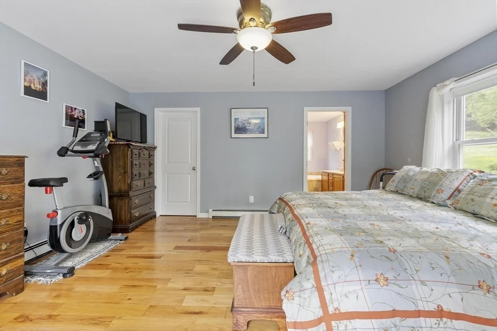 Photo of 240 Farley Rd