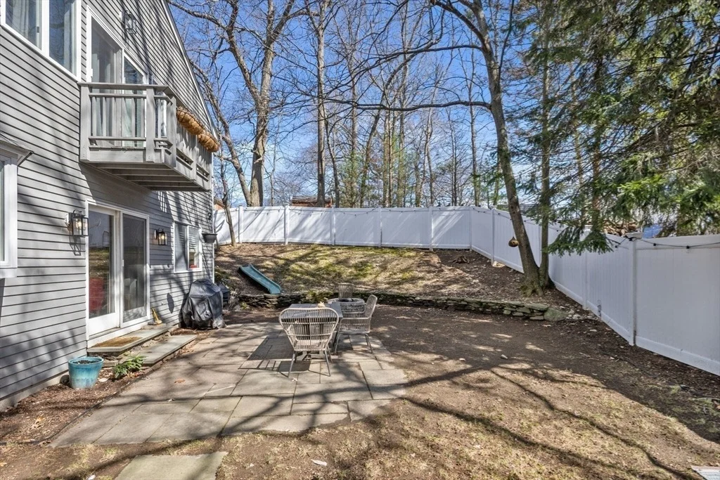 Photo of 25 Clearwater Rd
