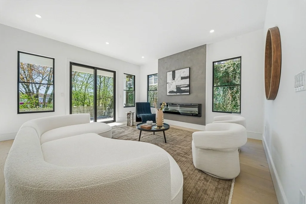 Photo of 28 Chandler