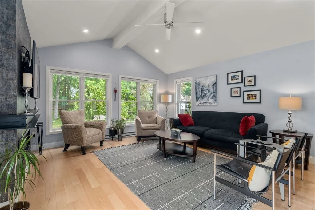 Photo of 16 Maybury Rd