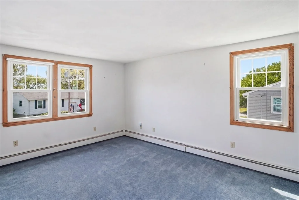Photo of 10 Barnes Ave