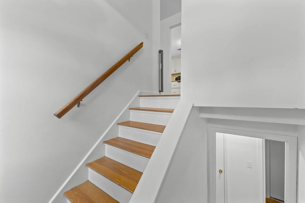 Photo of 627 Main St