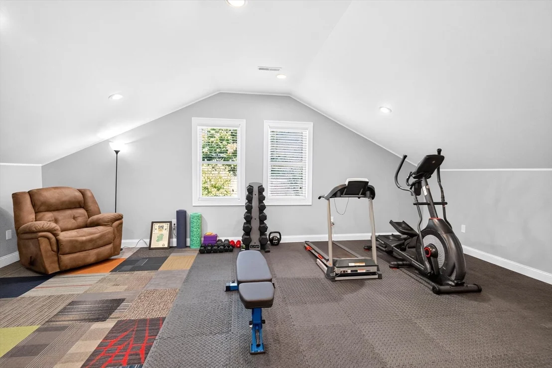 Photo of 537 Southwick Rd