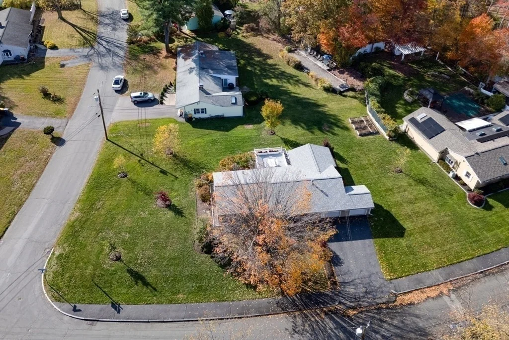Photo of 36 Ruthellen Rd