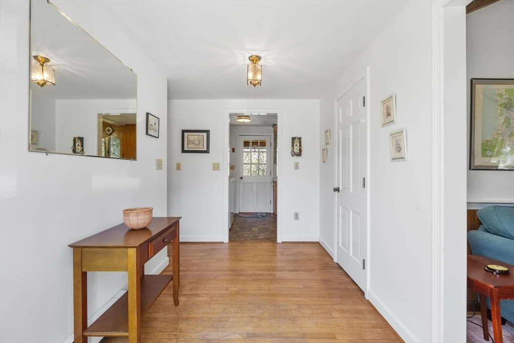 Photo of 1230 Massasoit Road