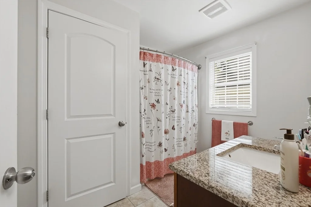 Photo of 414 Bay Street
