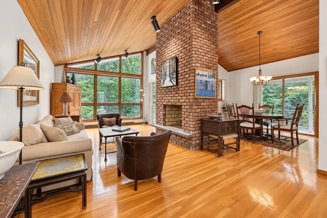 Photo of 9 West Ridge Dr
