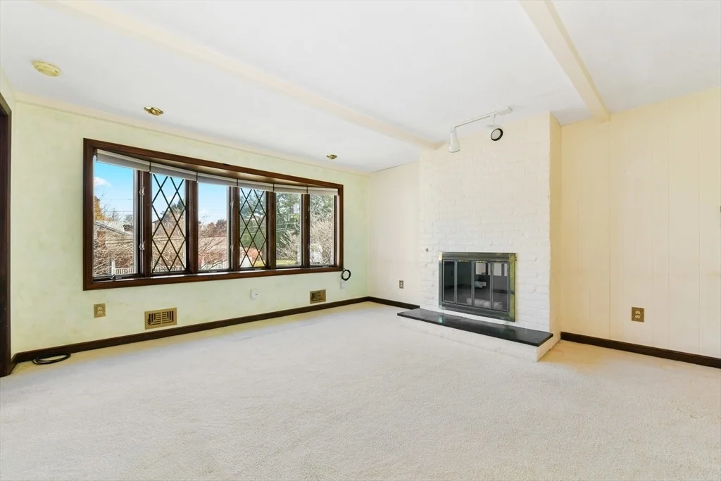 Photo of 72 Stivaletta Dr