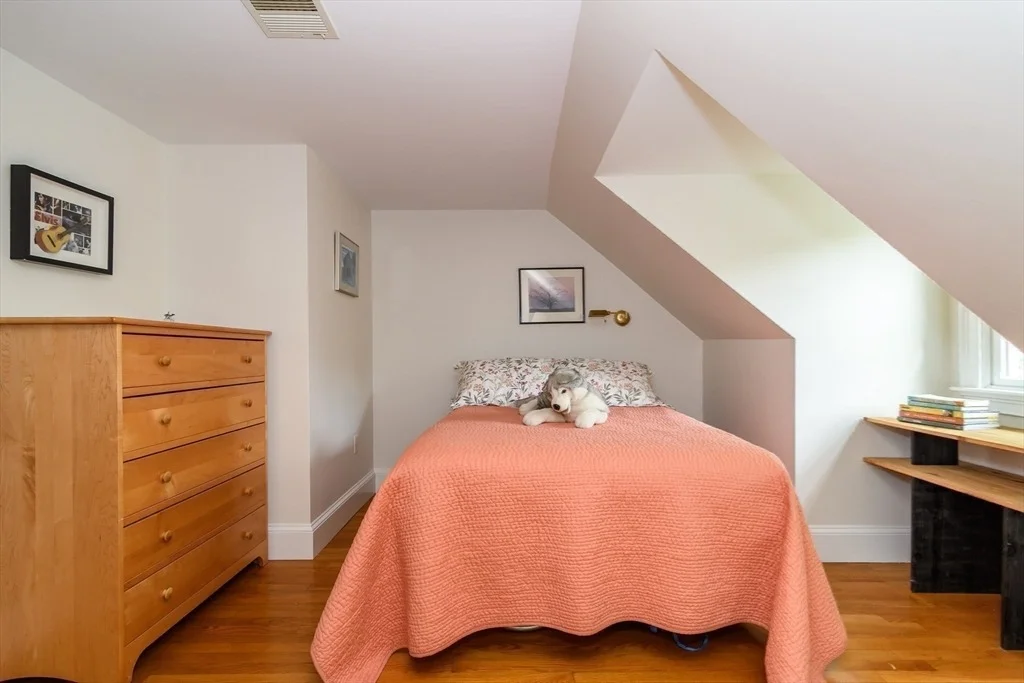 Photo of 17 Lancaster Drive