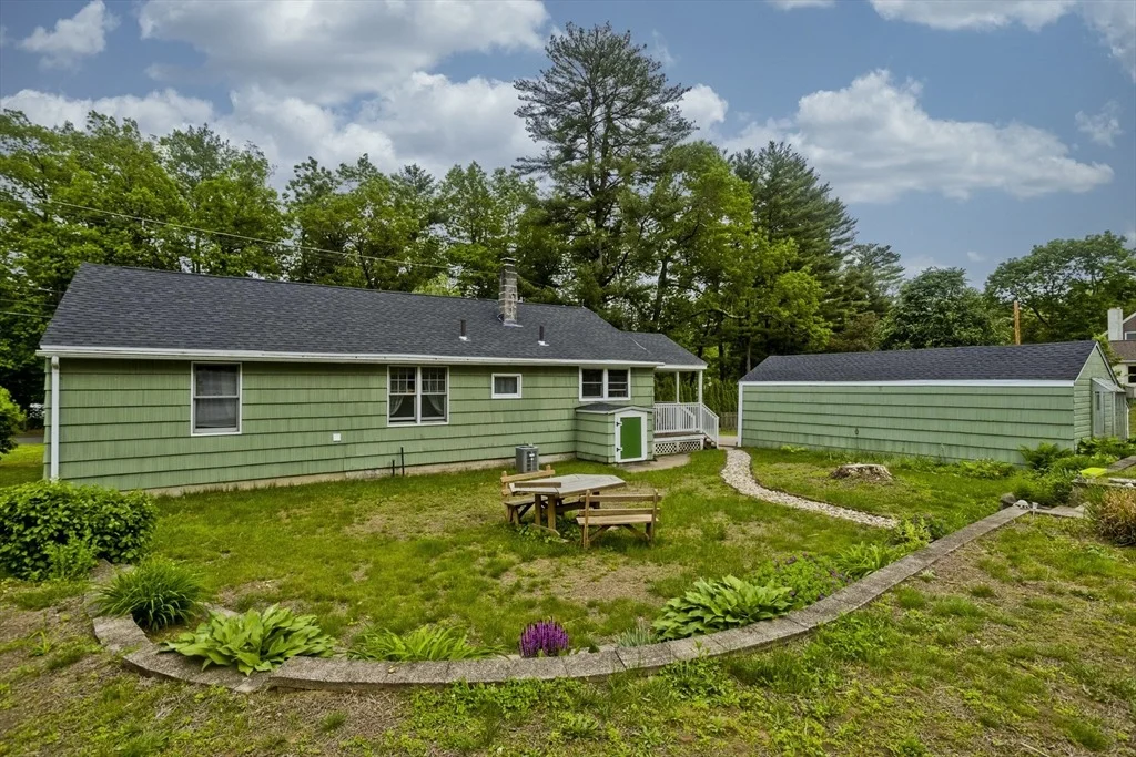 Photo of 299 Shaker Rd