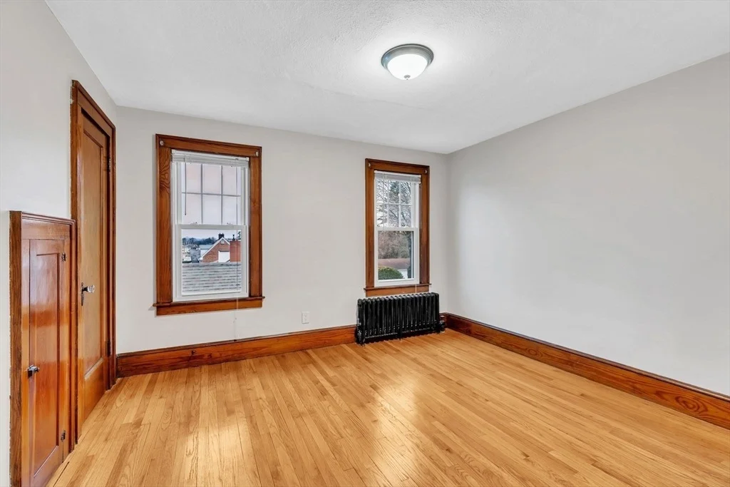 Photo of 458 Broadway St