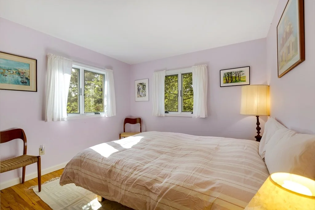 Photo of 225 Coles Neck Rd