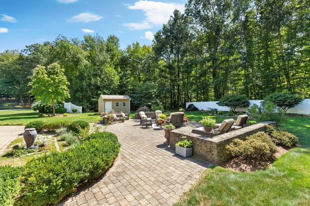 Photo of 24 Hickory Ln