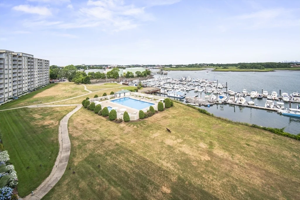 Photo of Unit 708 at 200 Cove Way