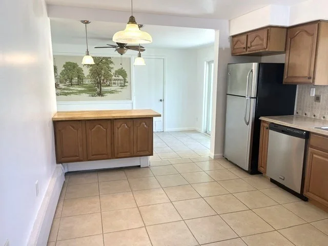 Photo of 110 Longmeadow Dr