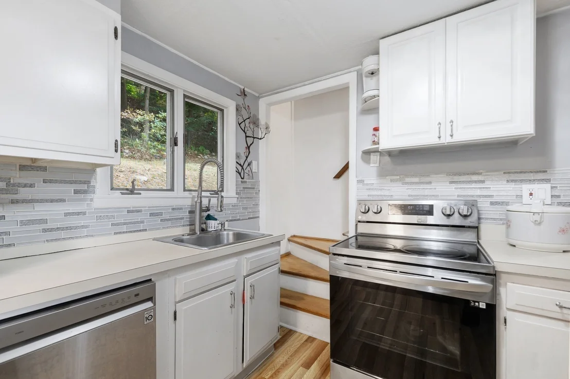 Photo of 31 Endicott St.