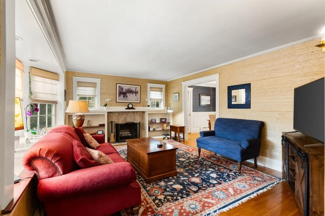 Photo of 216 Bellevue Rd
