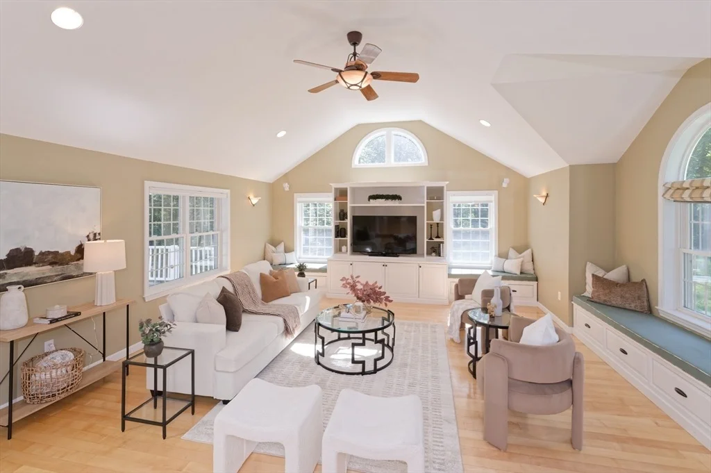 Photo of 23 Forest Park Dr