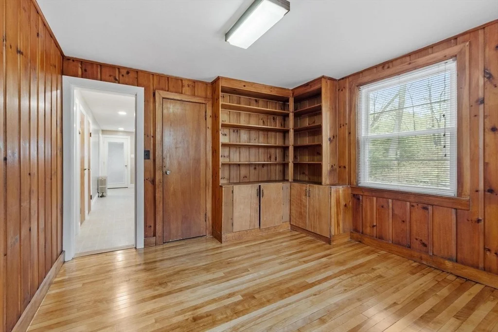 Photo of 12 Becky Ave