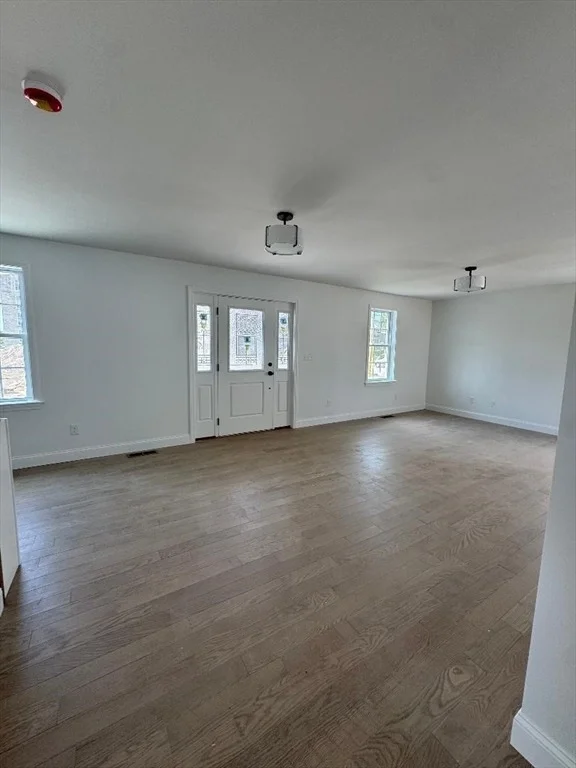 Photo of 16 Princeton Circle