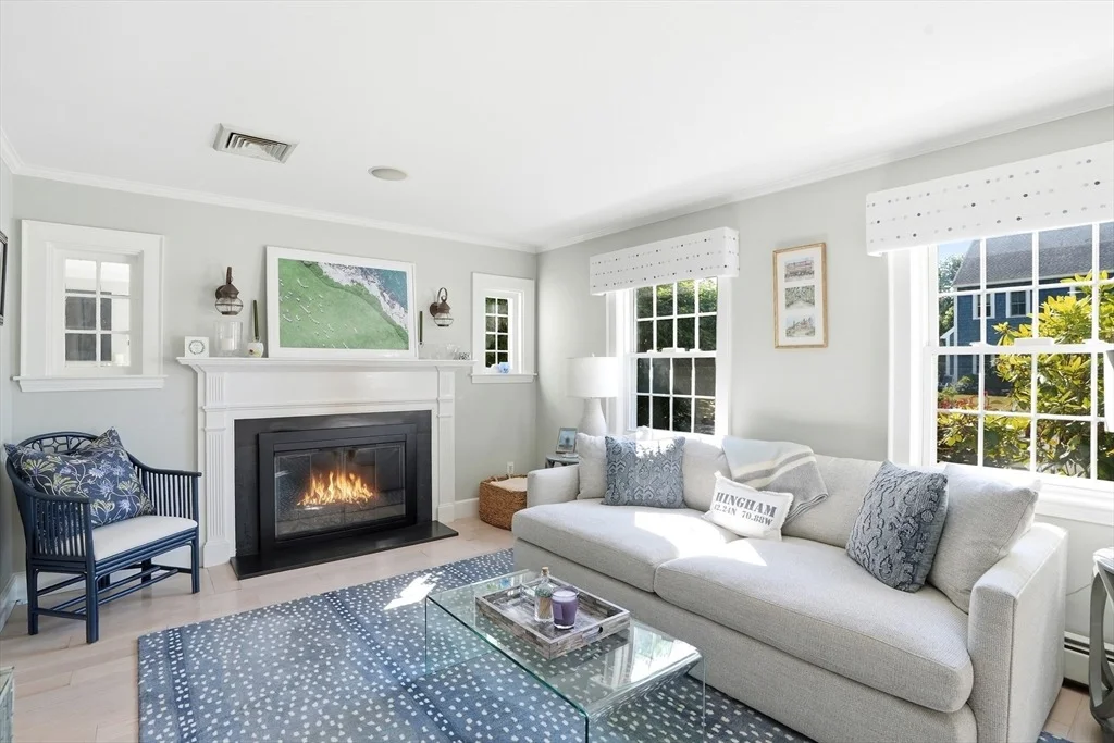 Photo of 10 Independence Ln