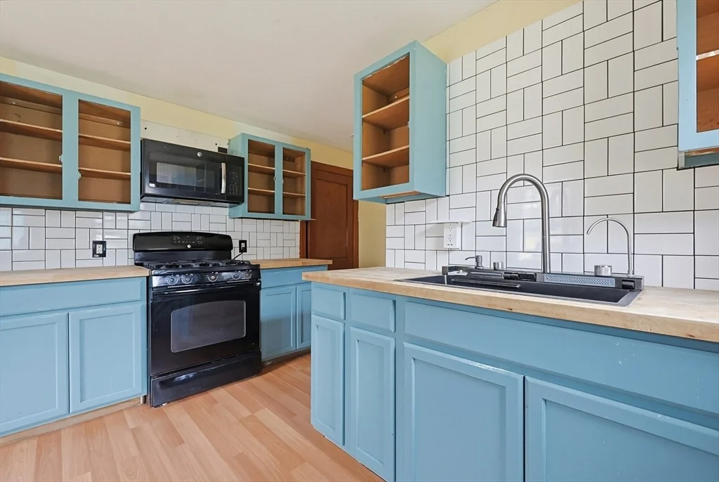 Photo of 321 Townsend Hill Rd