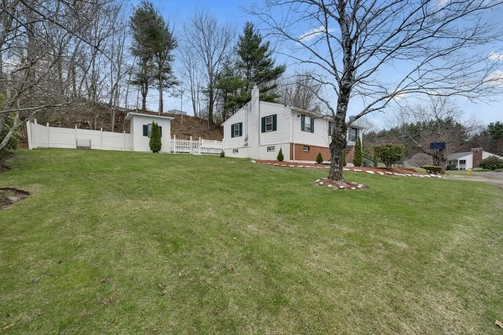 Photo of 23 Chartier Ln