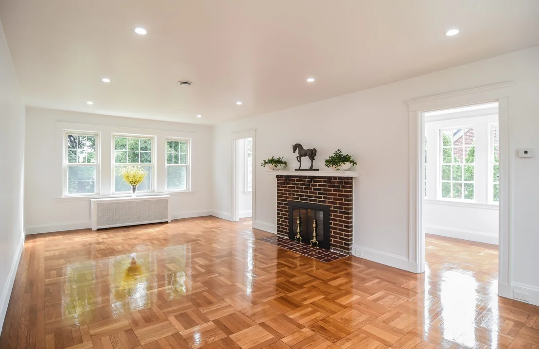 Photo of 19 Stoneleigh Rd
