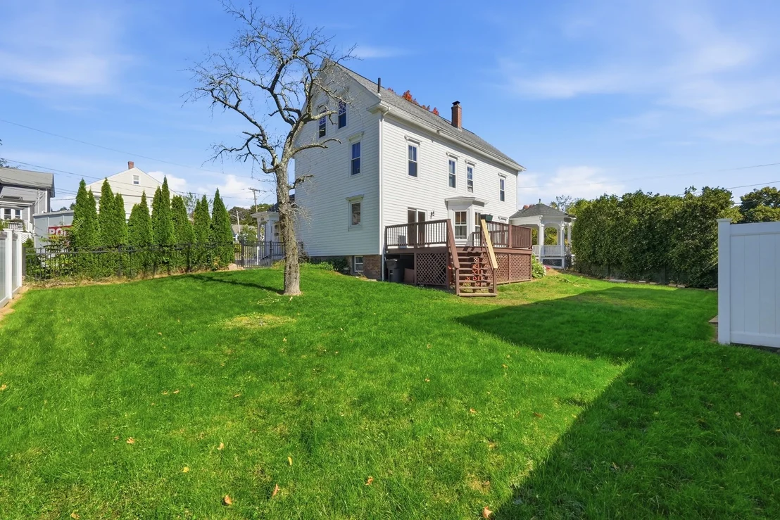 Photo of 165 Holden St