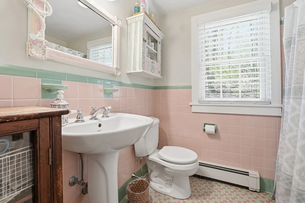 Photo of 11 Drury Ln