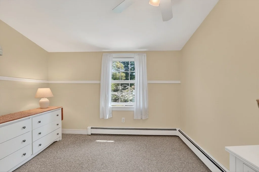 Photo of 490 Webster St