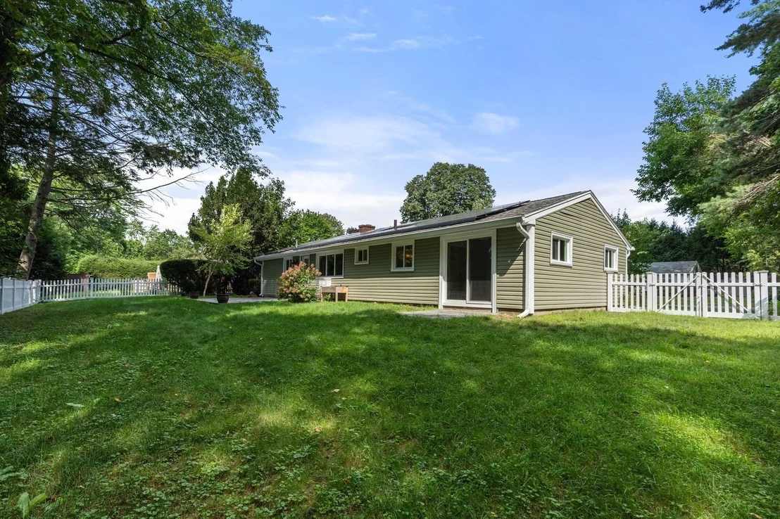 Photo of 1 Amory Ave