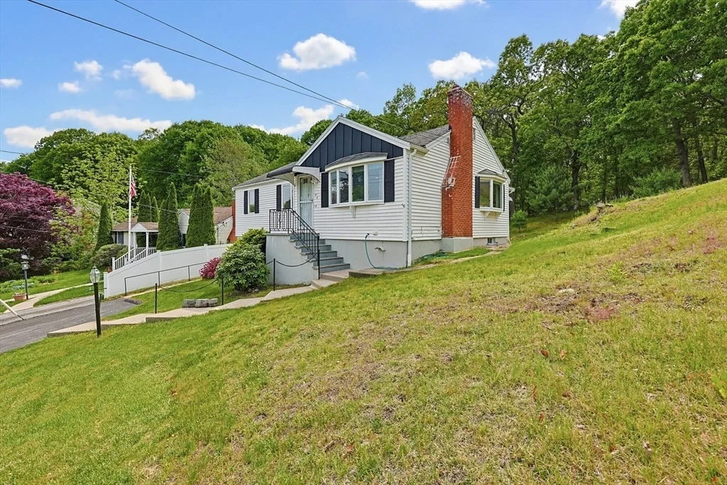 Photo of 46 Robinson Rd