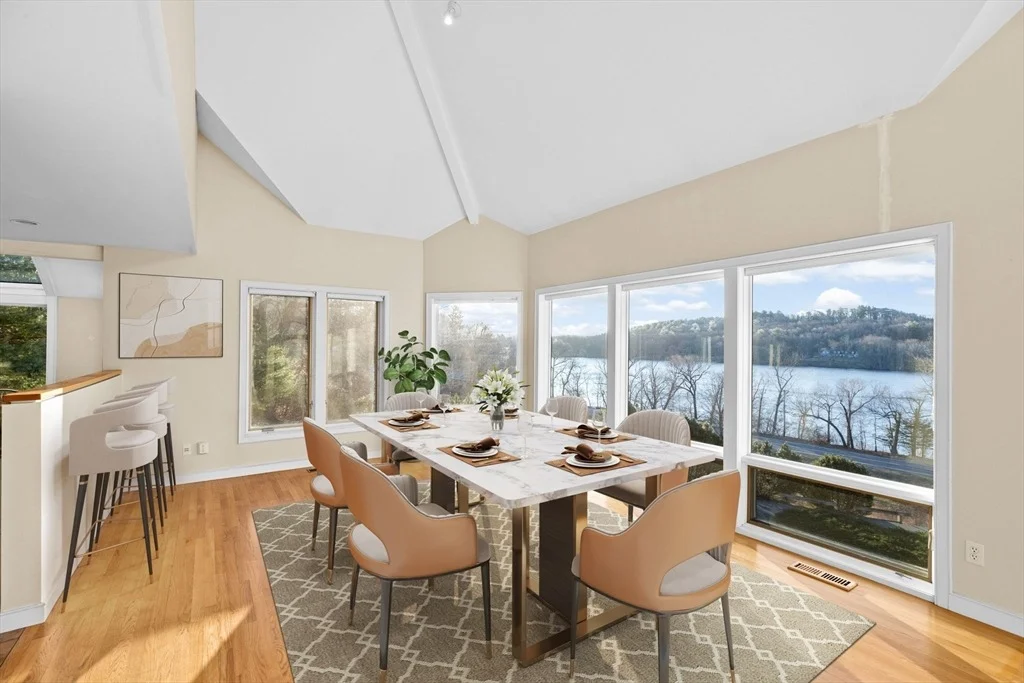Photo of 56 River Rd