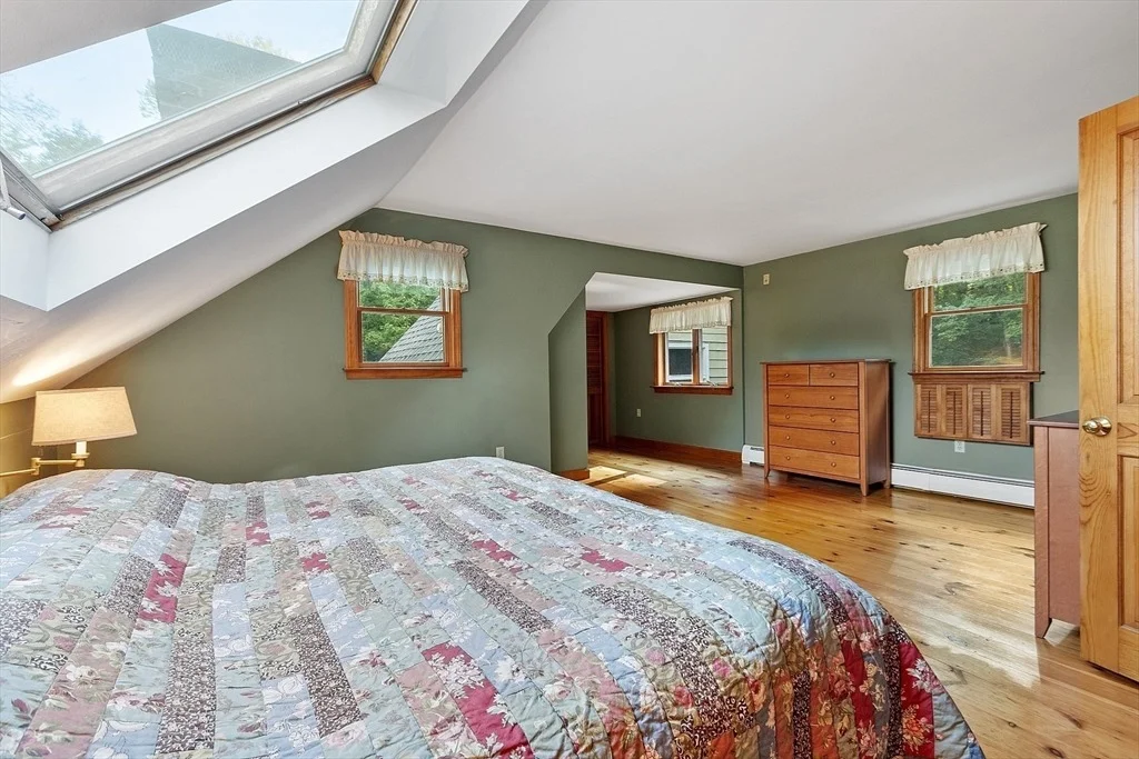 Photo of 20 Woodside Dr