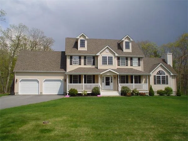 Photo of 18 Crescent Ln