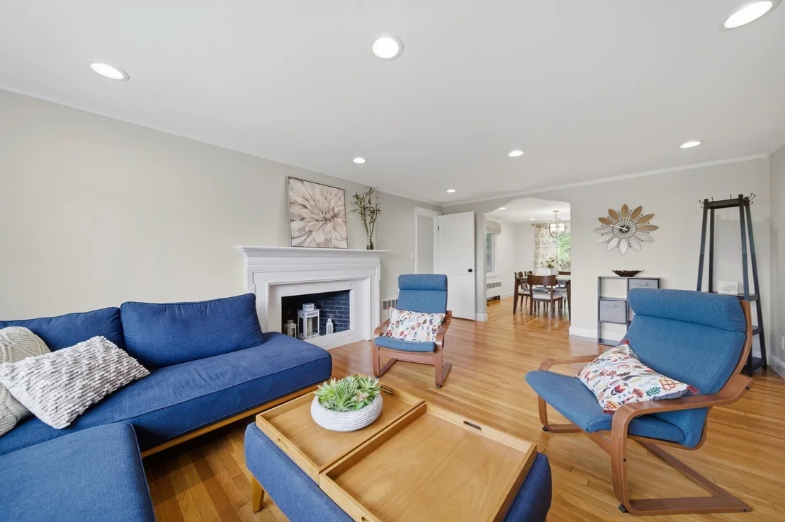 Photo of 18 Travis Dr