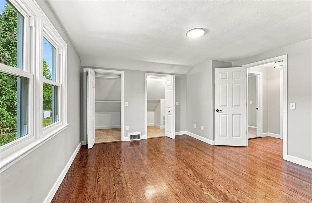 Photo of 3 Maplelawn Dr