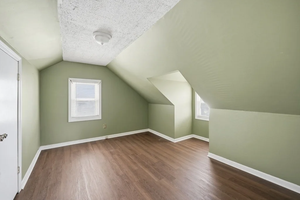 Photo of 66 Thornton St