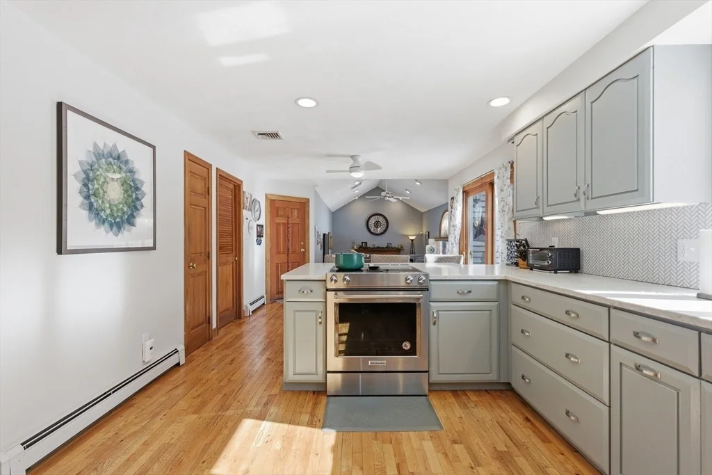 Photo of 194 Sanborn Lane