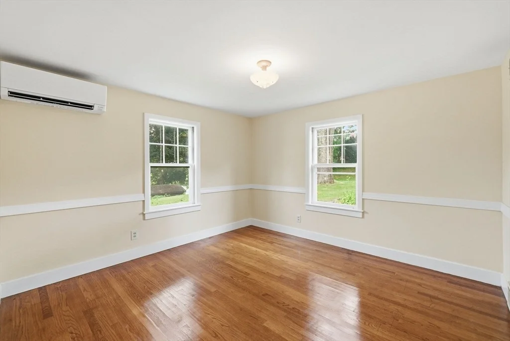 Photo of 375 Fredette Street