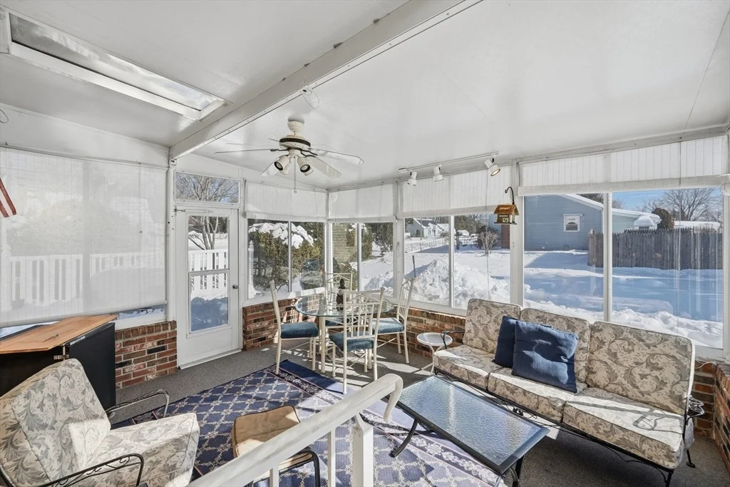 Photo of 144 River Rd