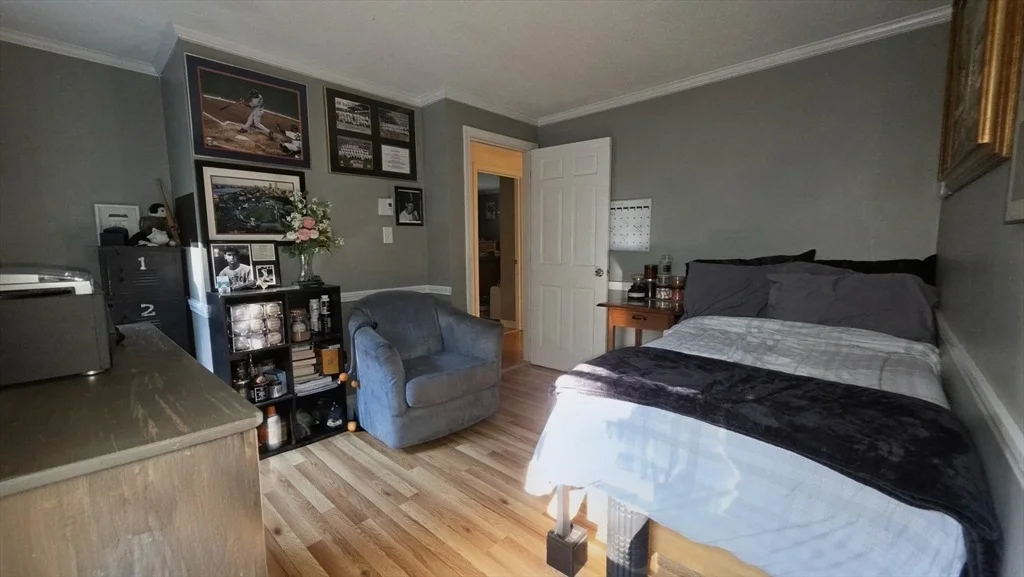 Photo of 2 Greenleaf Dr