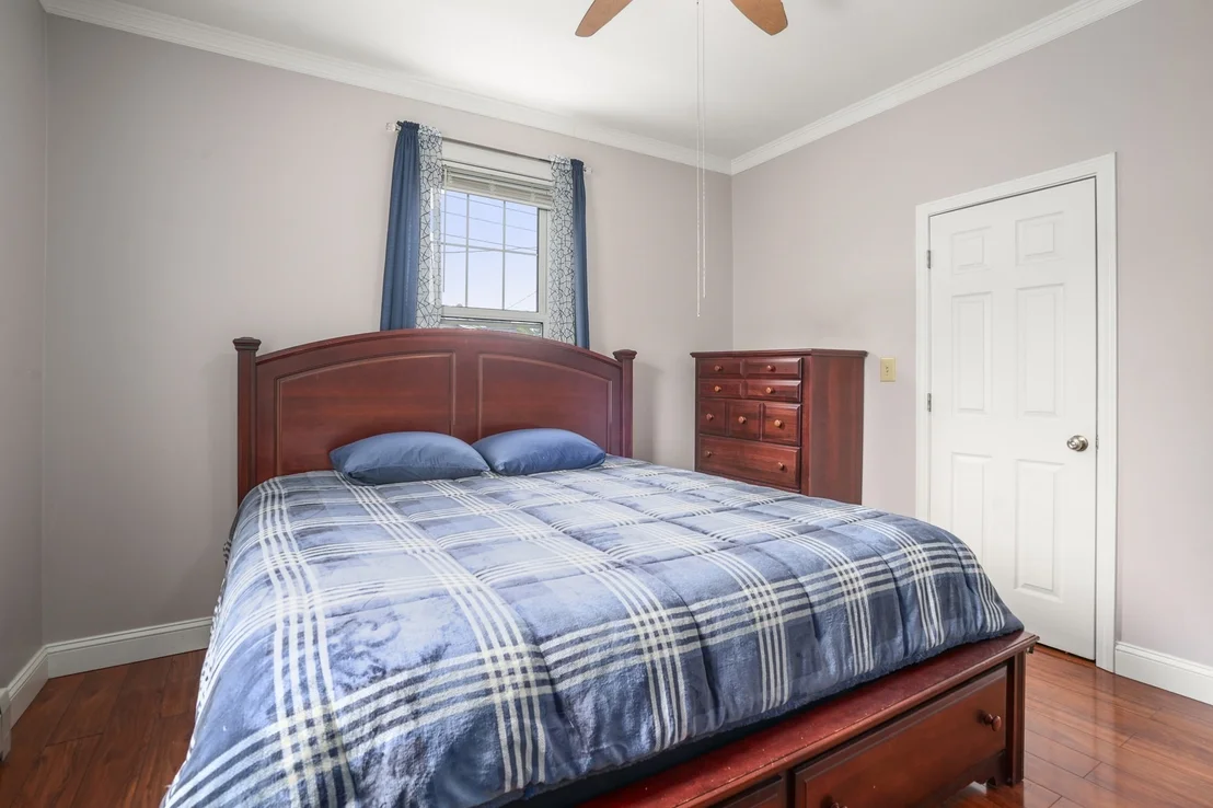 Photo of 134 Commonwealth Ave