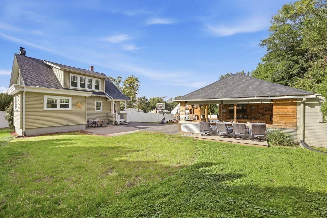 Photo of 154 Ely Ave