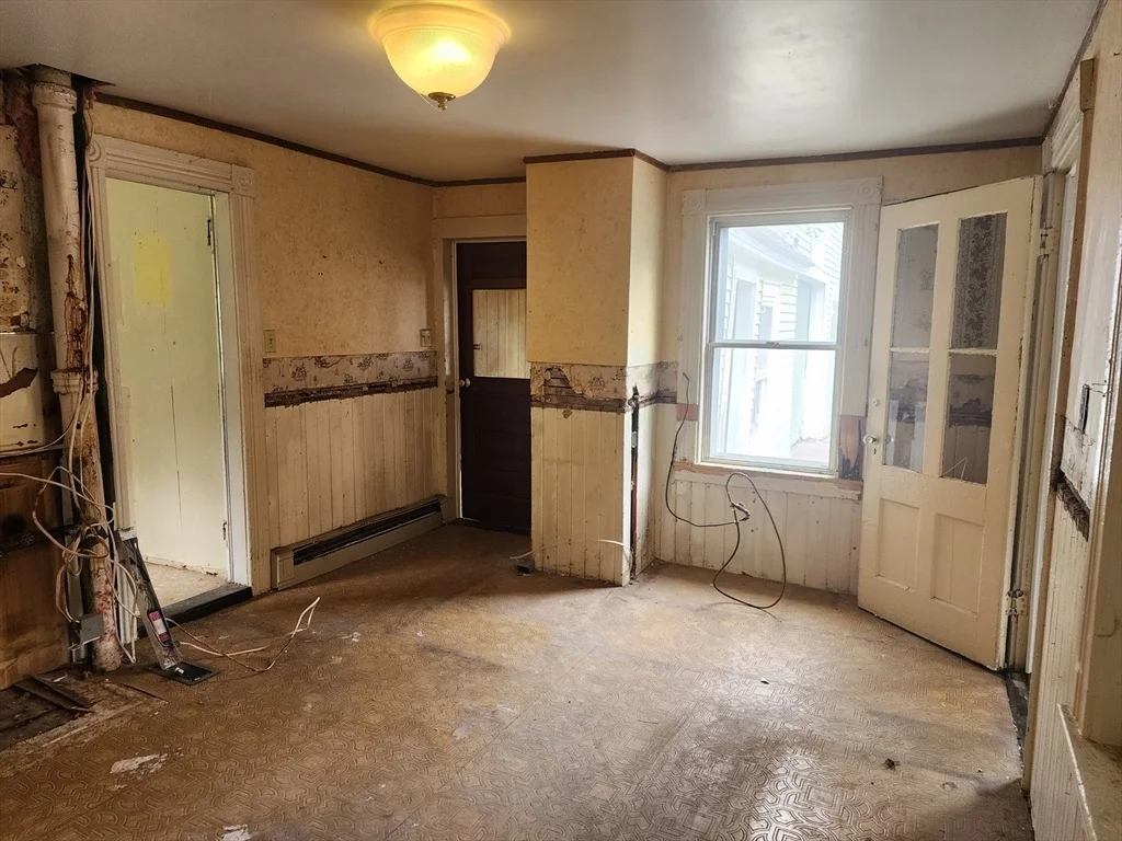Photo of 575 River St