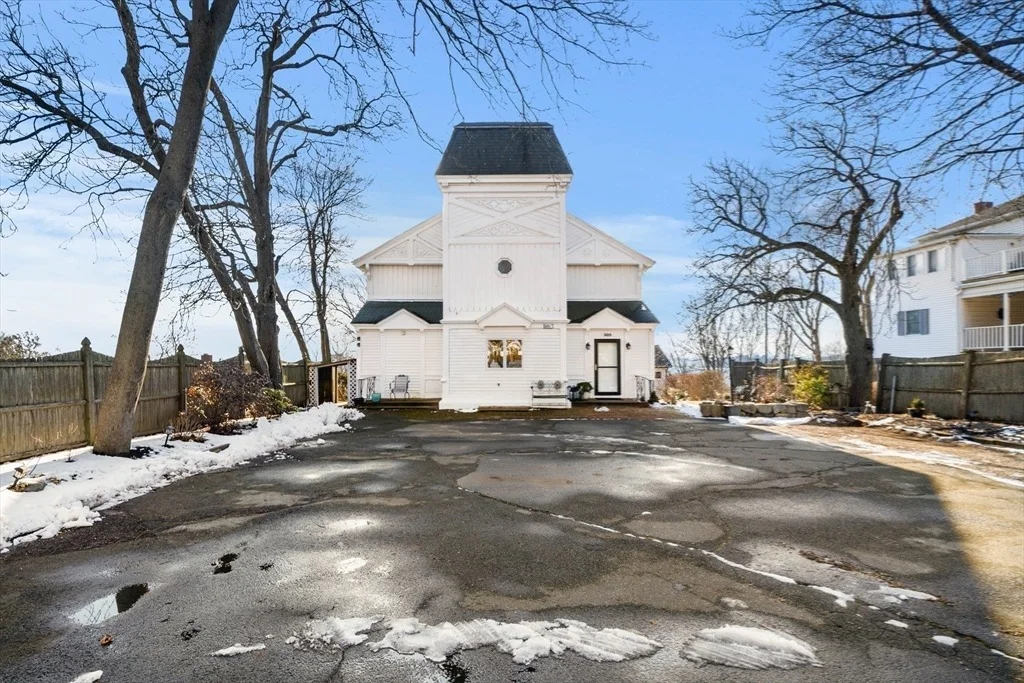 Photo of 303 Nahant Road
