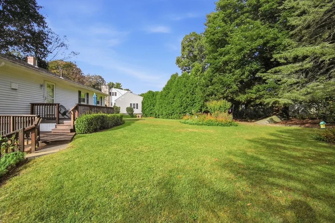 Photo of 6 Sasur St